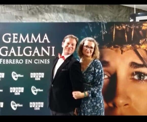 Alberto Mazarro, junto a su esposa.